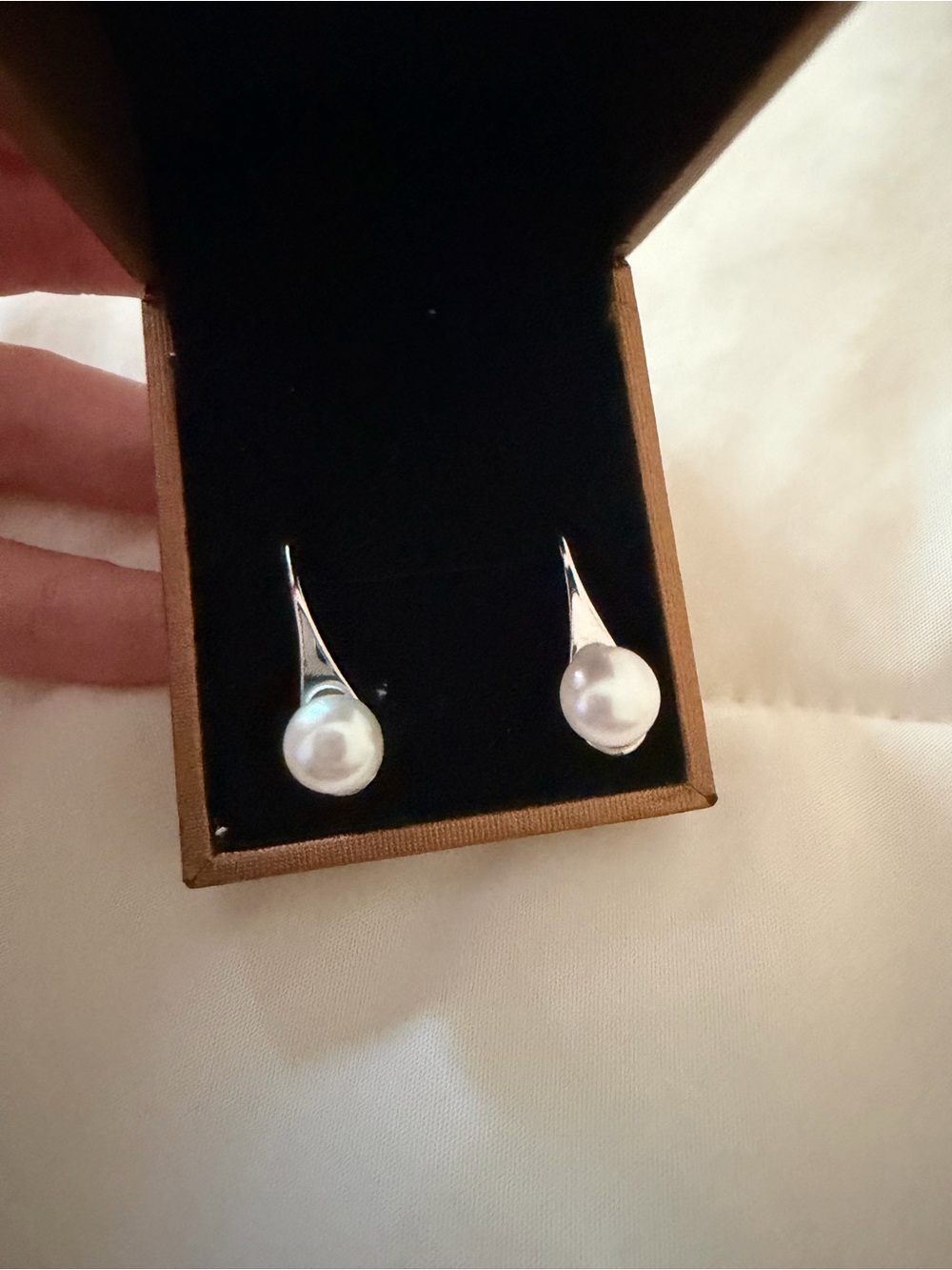 Mints Silver Pearl Drop Earrings - White Pearls